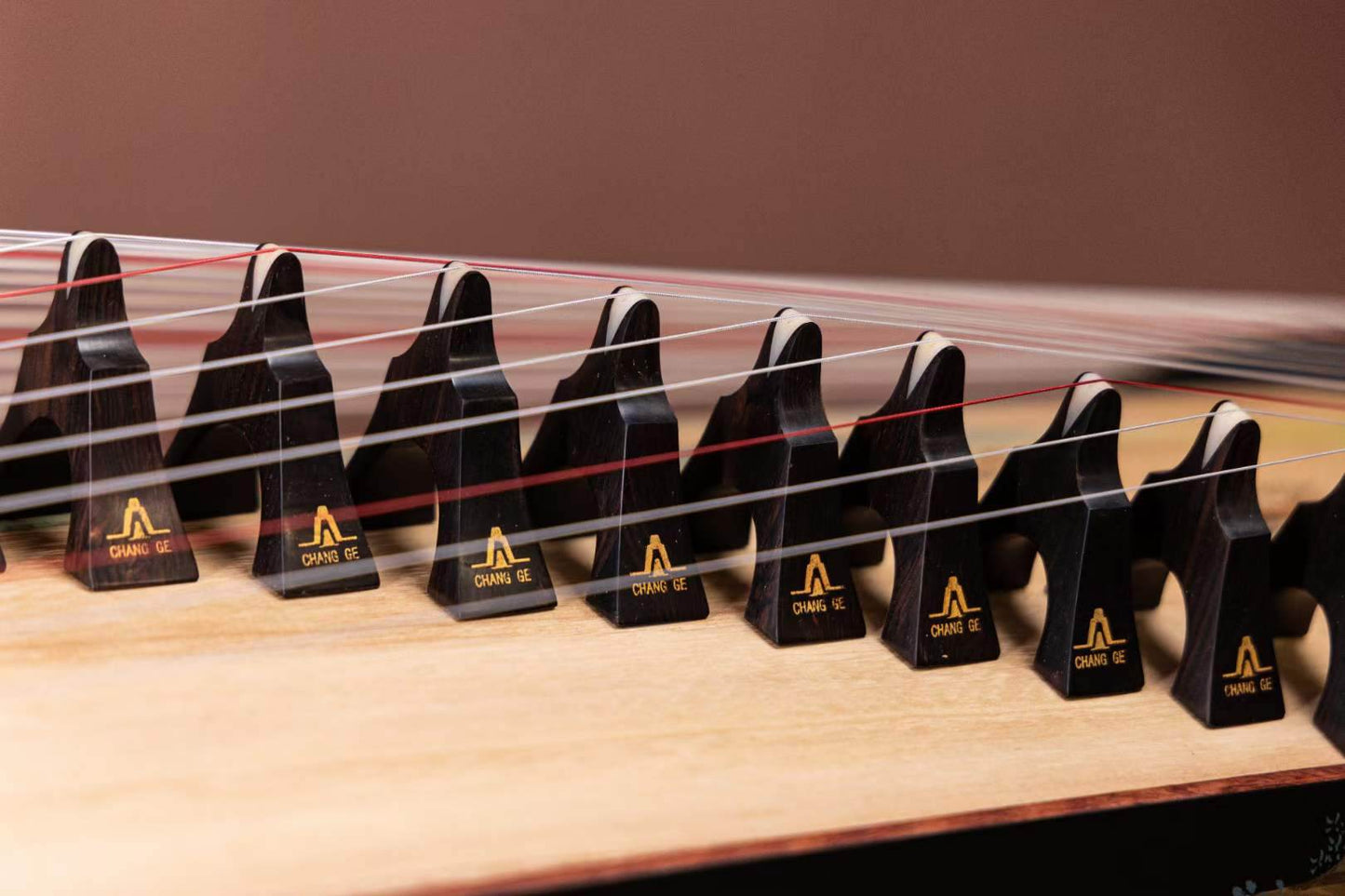 Changge Elite Carved-Out Natural Lacquer Guzheng "Landscape Scenery" 长歌牌纯手工漆画挖筝"千里江山"