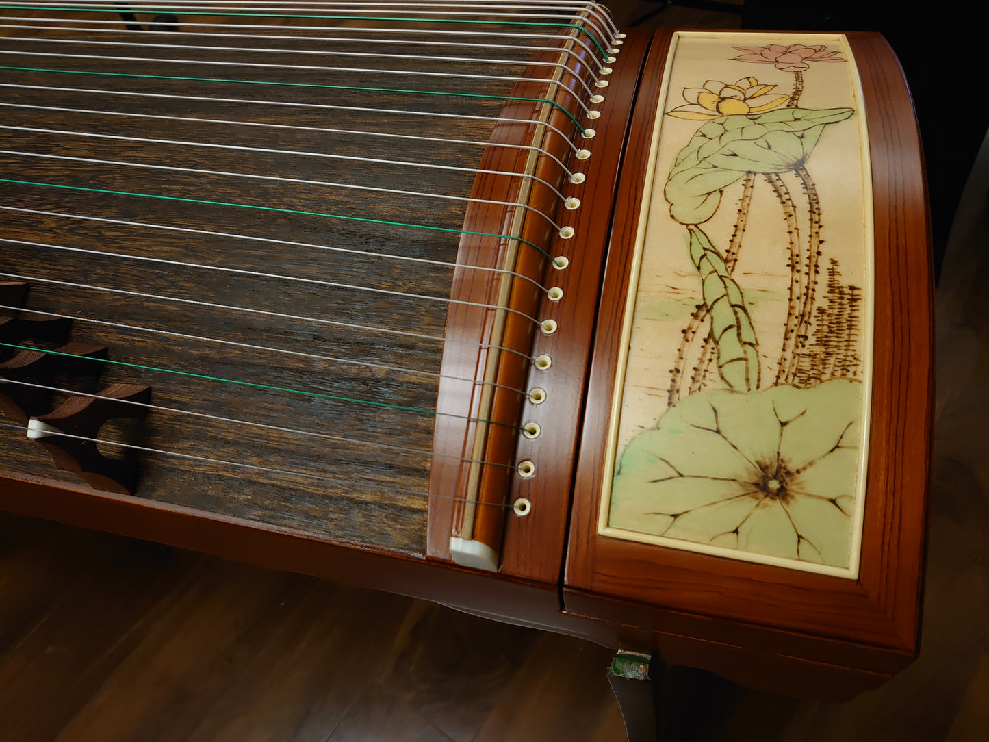 Tiansheng Rosewood Guzheng with Chinese Painting "Lotus" 天圣络画筝“荷花”