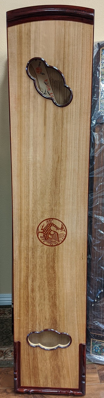 Scarlet Bird Zhuque Collection "Snowy Plum Blossom" Guzheng 西安朱雀牌"筝鸣飘雪“收藏筝