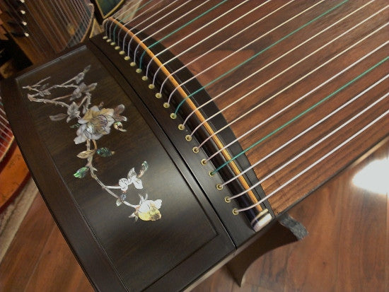 Sound of China Blackwood Guzheng with Mica Inlay "China Rosa"