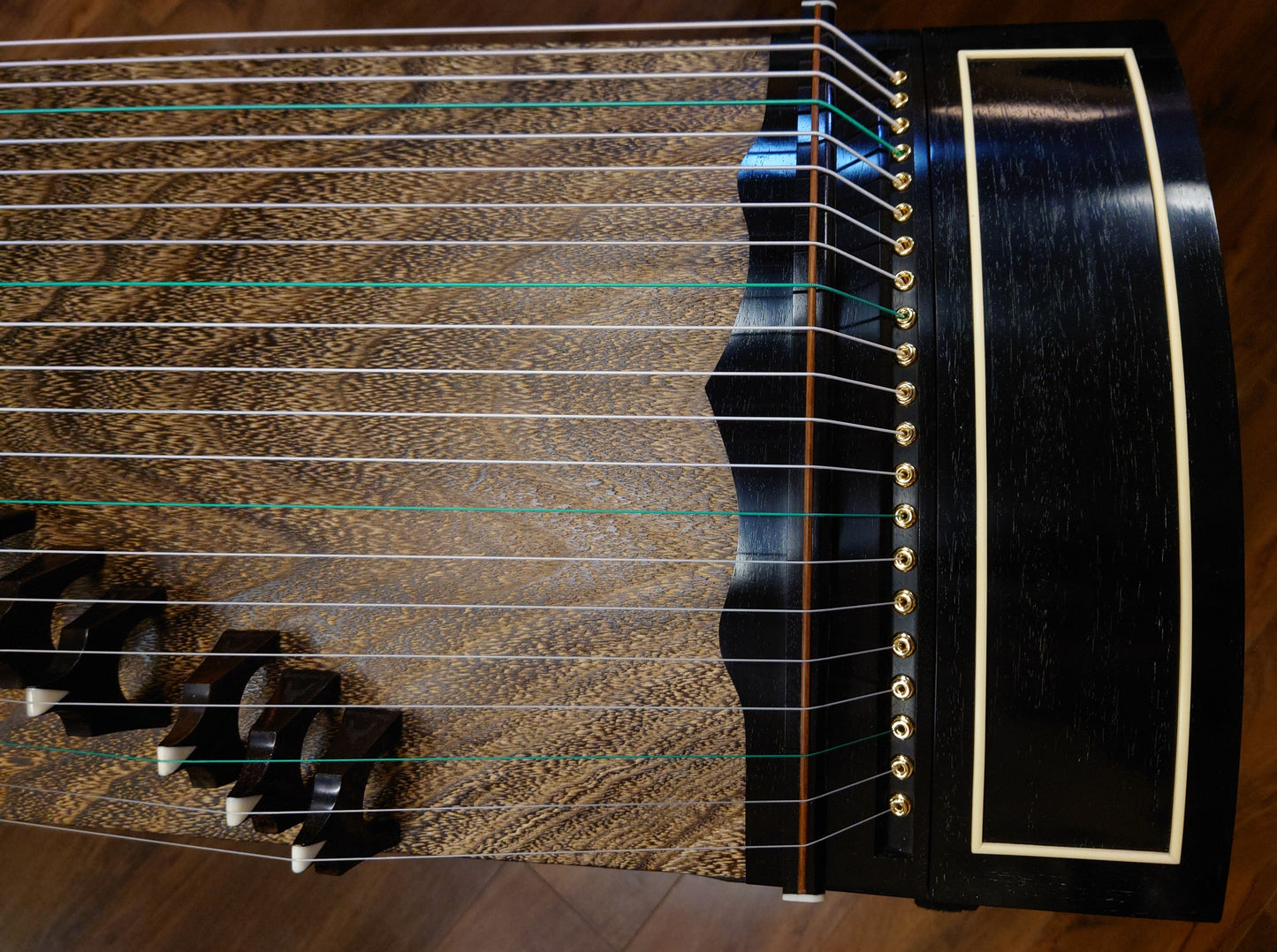 Xuanguang Koto Collection Guzheng (Made in Japan) "Rosy Agate" 炫光筝