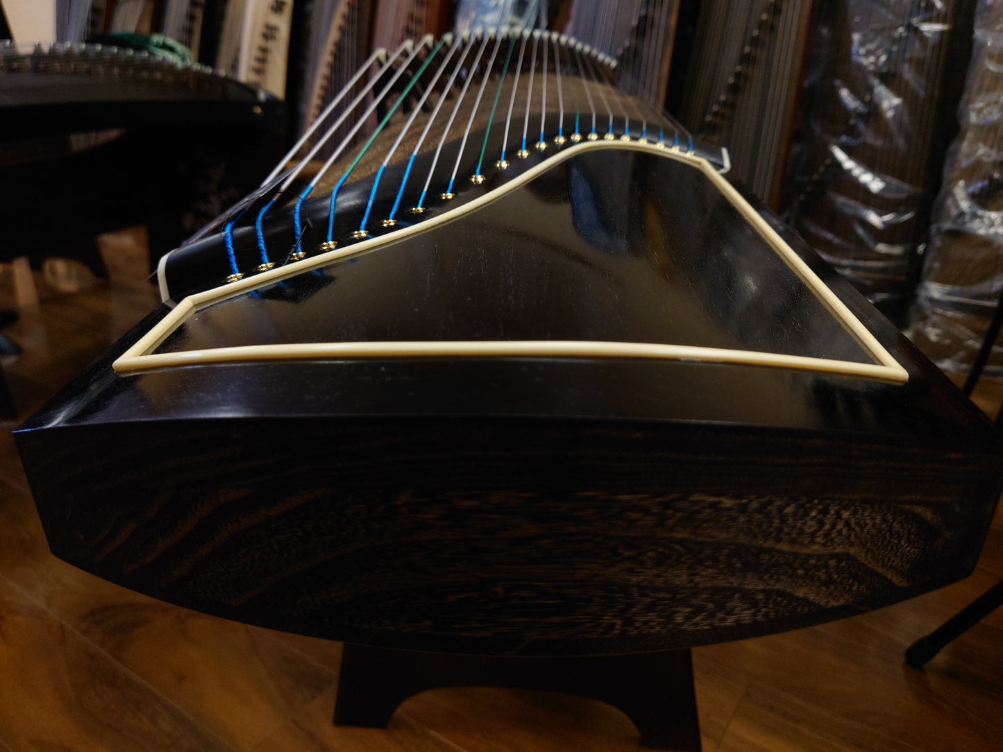 Xuanguang Koto Collection Guzheng (Made in Japan) "Rosy Agate" 炫光筝