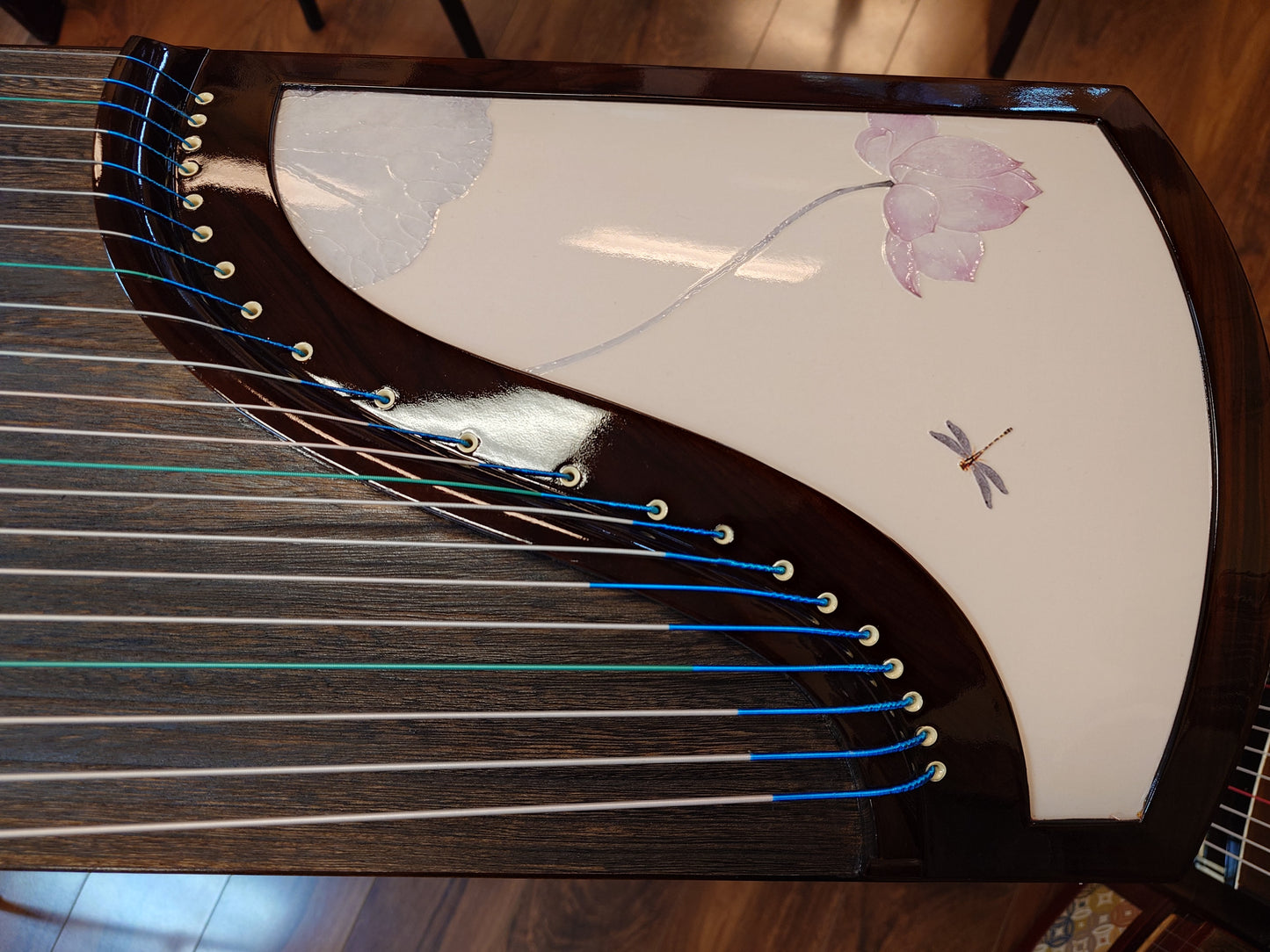 Sound of China Padauk Guzheng "Lotus & Dragonfly" 唐韵牌花梨木古筝"蜻蜓戏荷"
