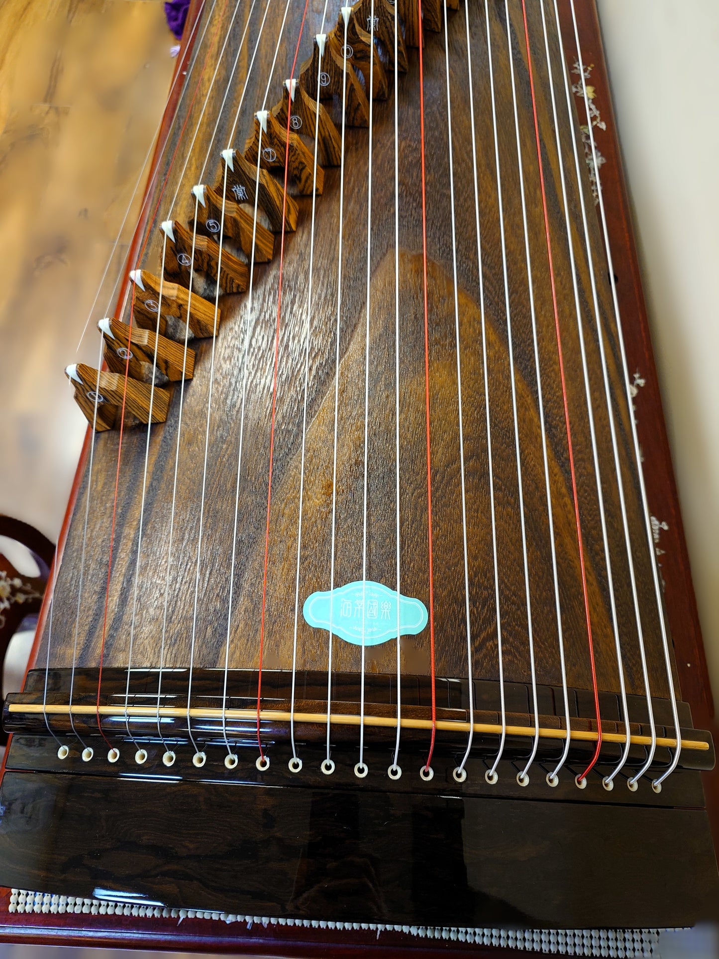 Haitang Guzheng 43" Travel-size Carved-out Guzheng "Mountain Perch" 海棠国乐整挖110cm古筝"栖峦"