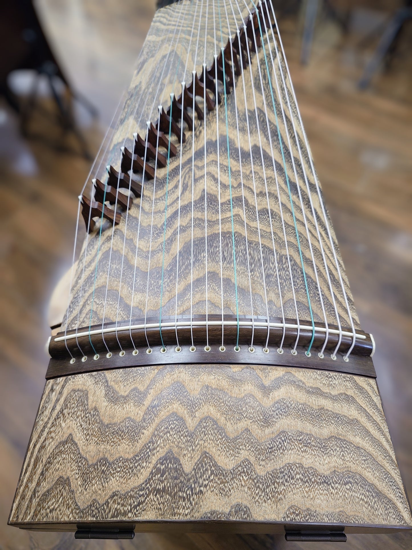 Mishimaya Collection 50-year old Aizu Paulownia Guzheng (Made in Japan) 三岛屋日本制50年会津桐整挖古筝