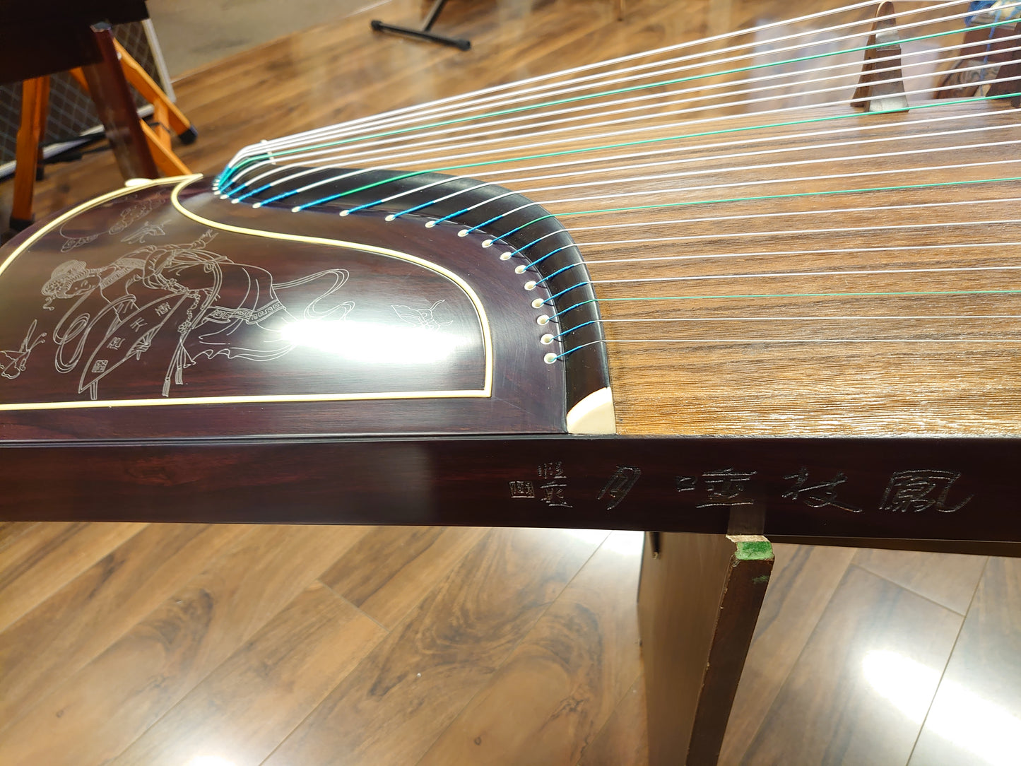 Dunhuang Indian Rosewood 698J Guzheng "Lady Baocai Chasing Butterflies"