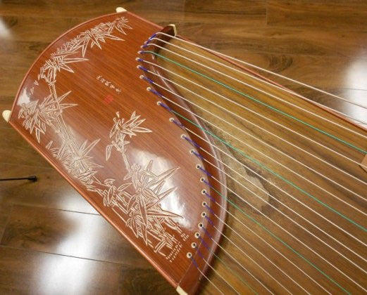 Dunhuang Rosewood Guzheng 689E "High Mountain Flowing Water"