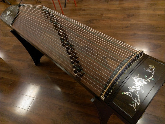 Sound of China Blackwood Guzheng with Mica Inlay "China Rosa"